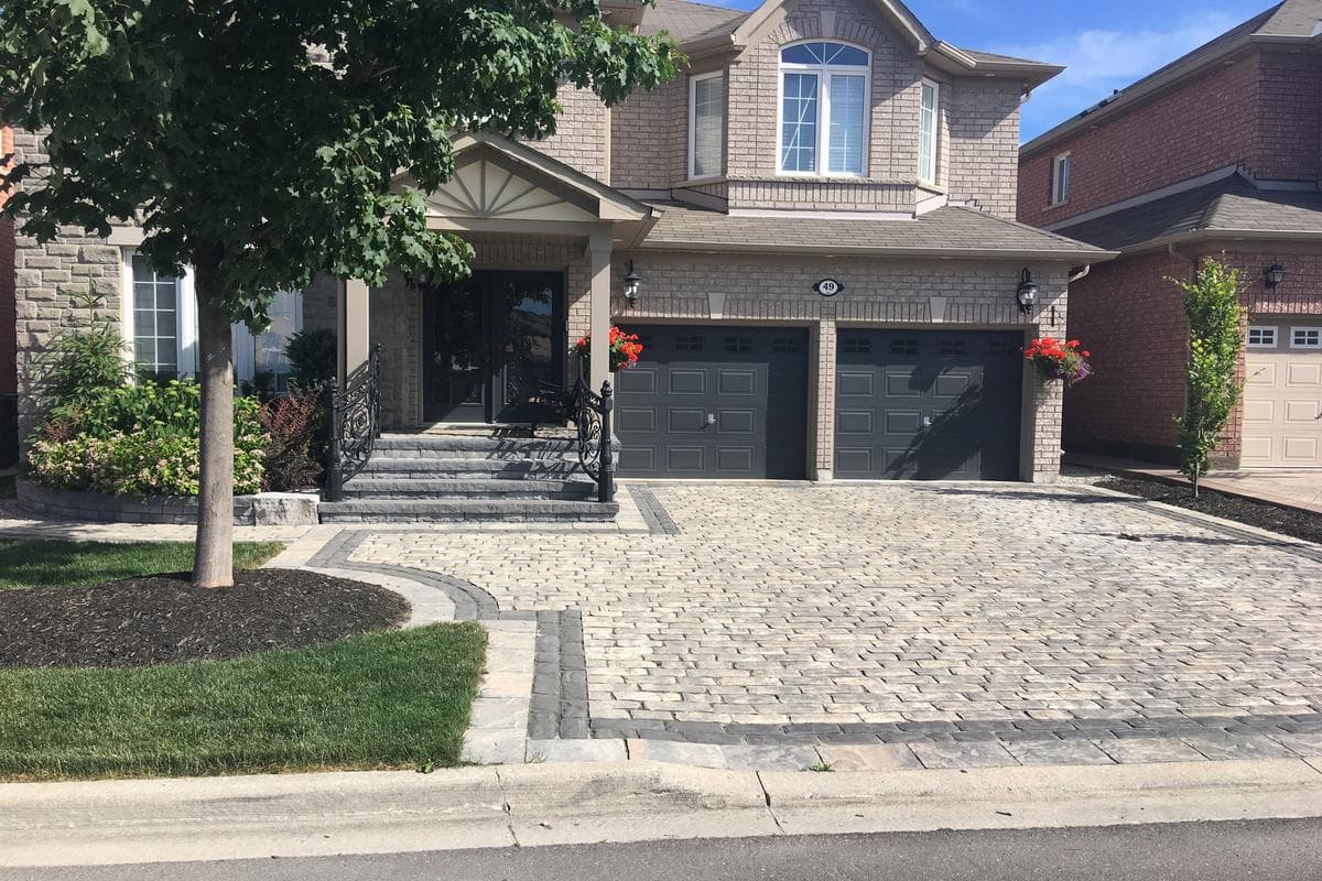 Elegant interlocking driveway