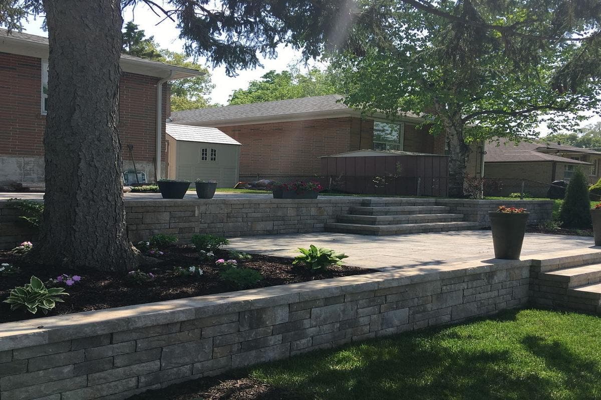 Structural retaining wall project